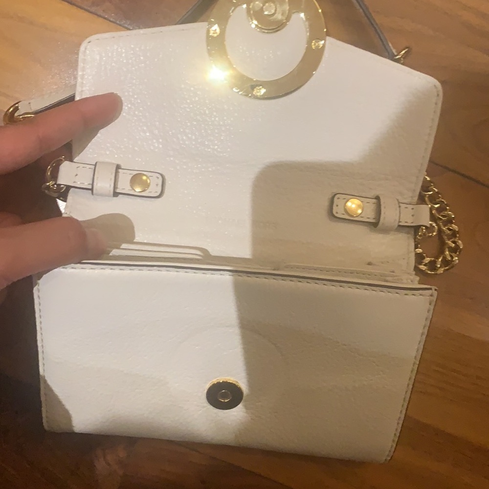 Michael Kors bag, white bag, white purse, ladies purse - Picture 4 of 6